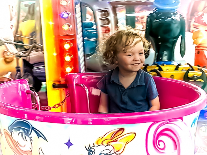 gallery/Romain à la Foire aux Manèges - Le 06 July 2019 à 19h07m49s Bis